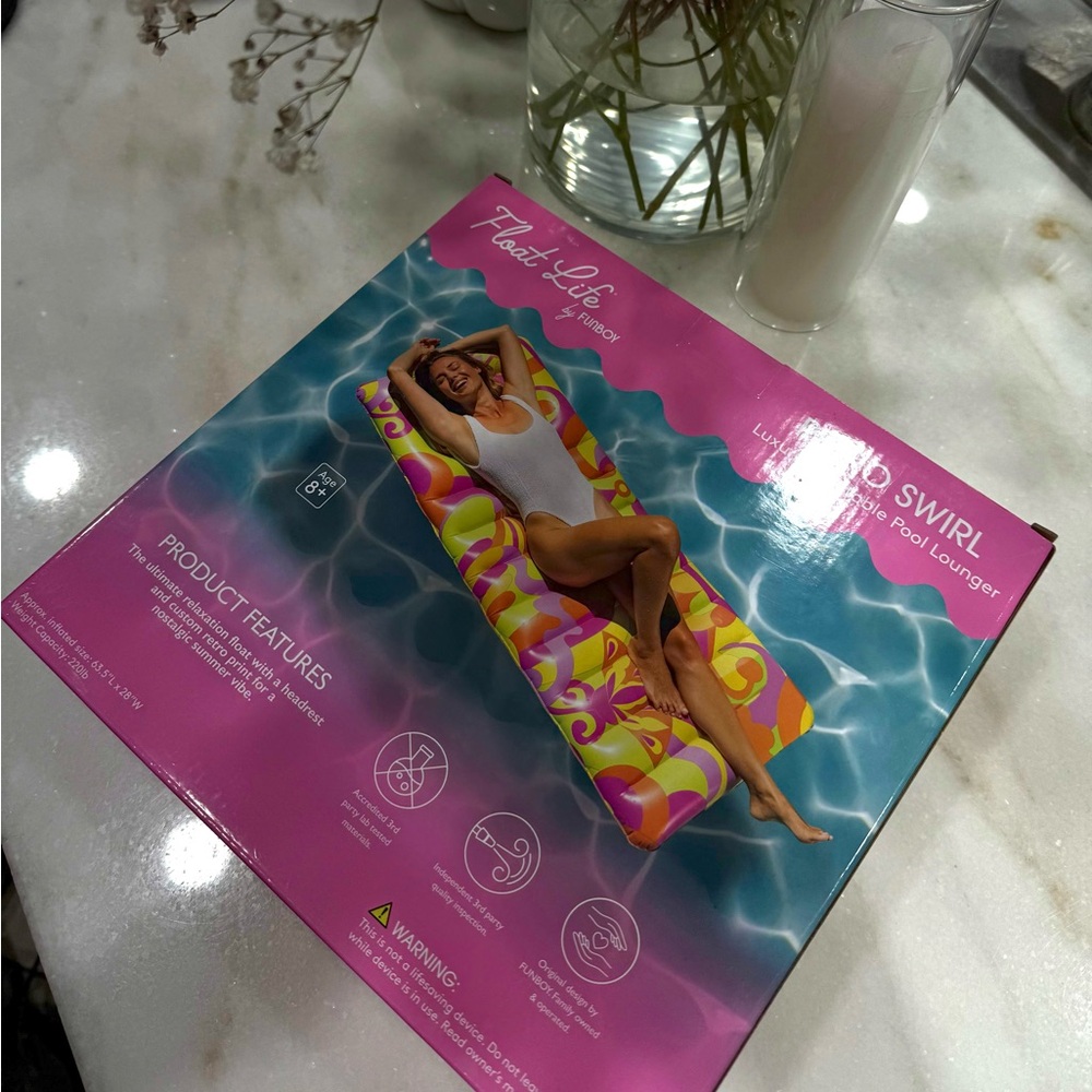 Funboy float - Vibrant Multicolor Pool Float - Picture 2 of 7